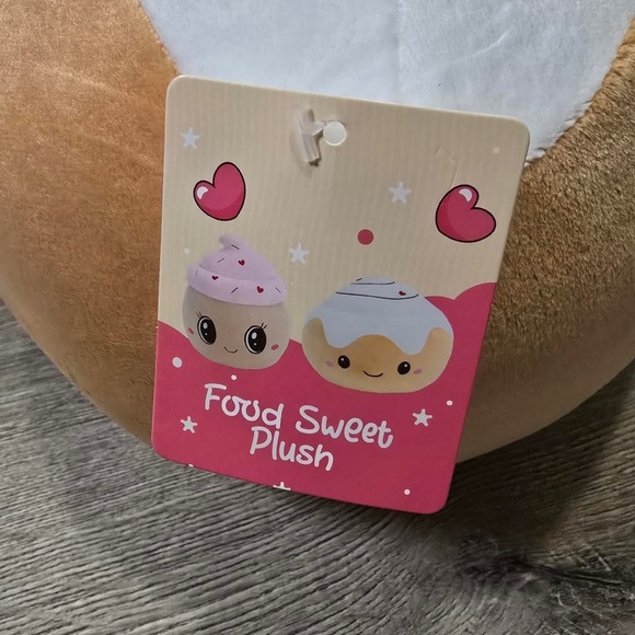 NWT Food Sweet Plush Cinnamon Roll Pillow Swirly Icing Top With Hearts - Picture 6 of 7